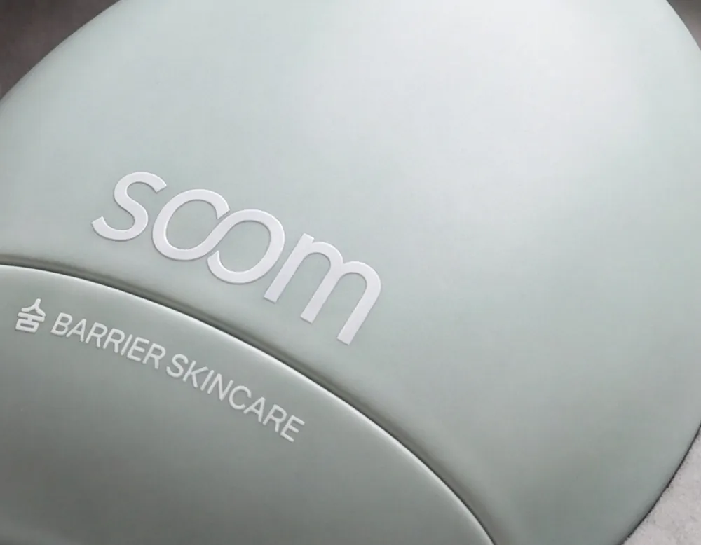Close crop of the compact: soom, 숨 Barrier Skincare